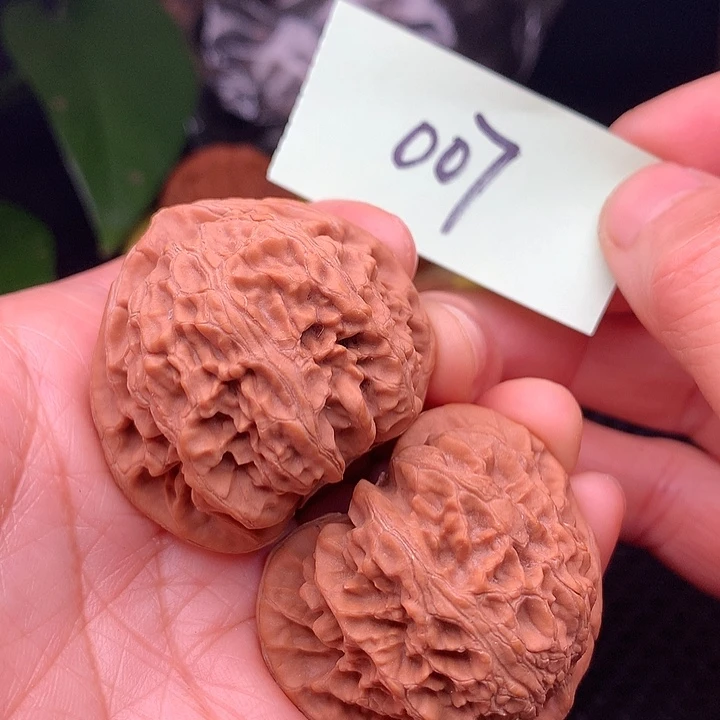 【闪购商品】把件文玩核桃40.5宫灯007