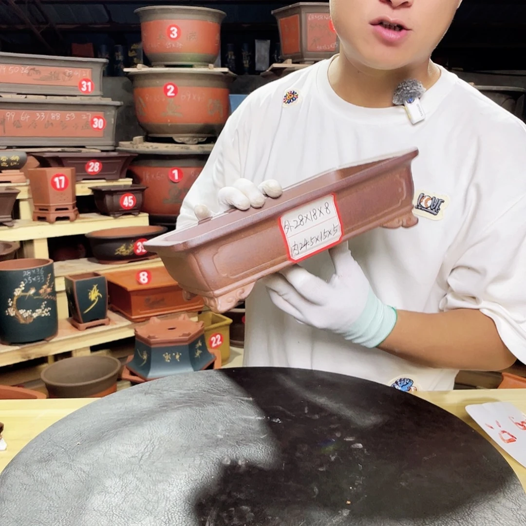 紫砂花盆工厂职工