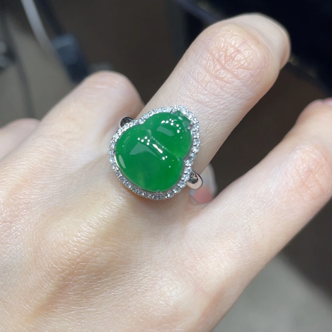 翡翠颈饰18K金镶嵌天然缅甸翡翠a货