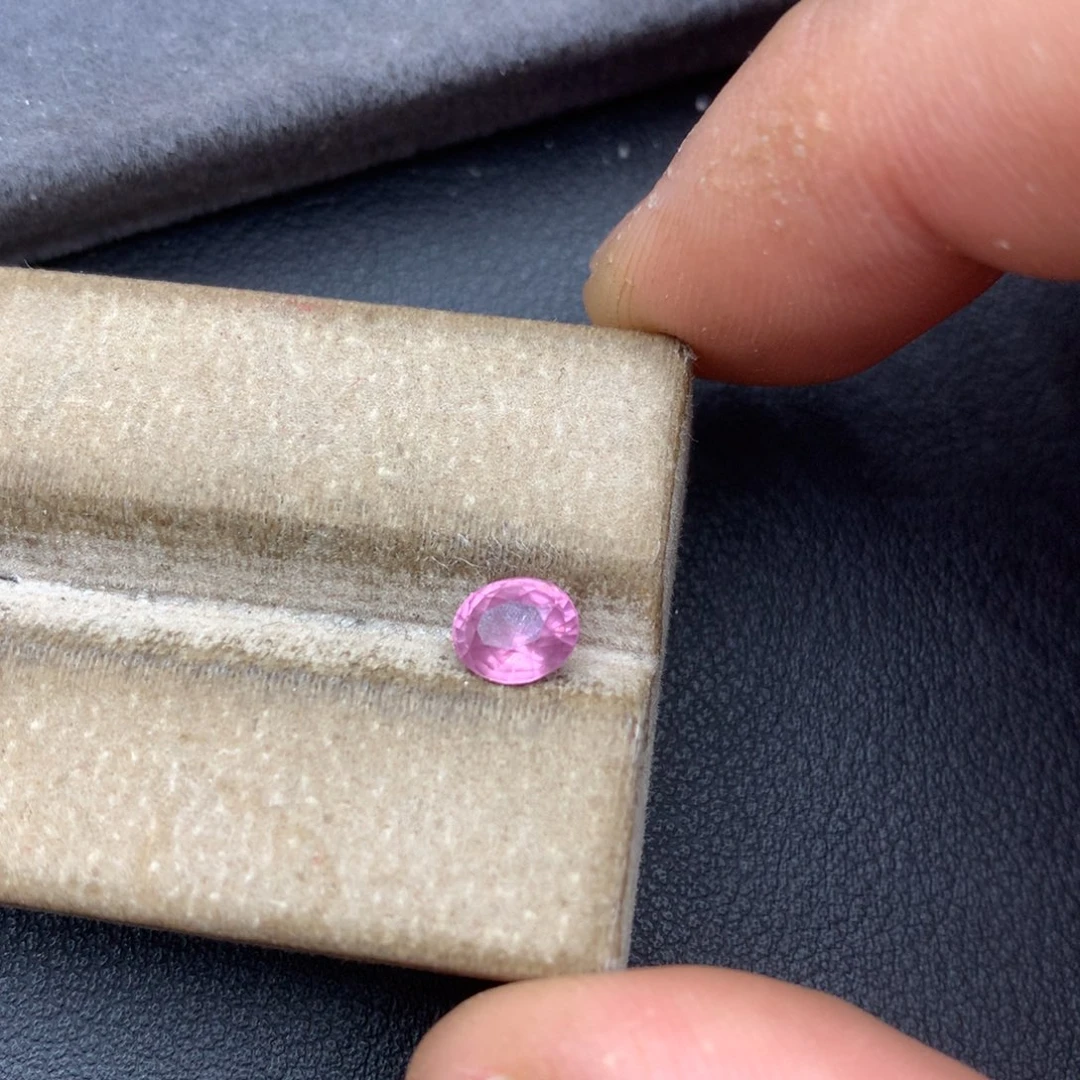 裸石尖晶石0.88ct全净马亨盖