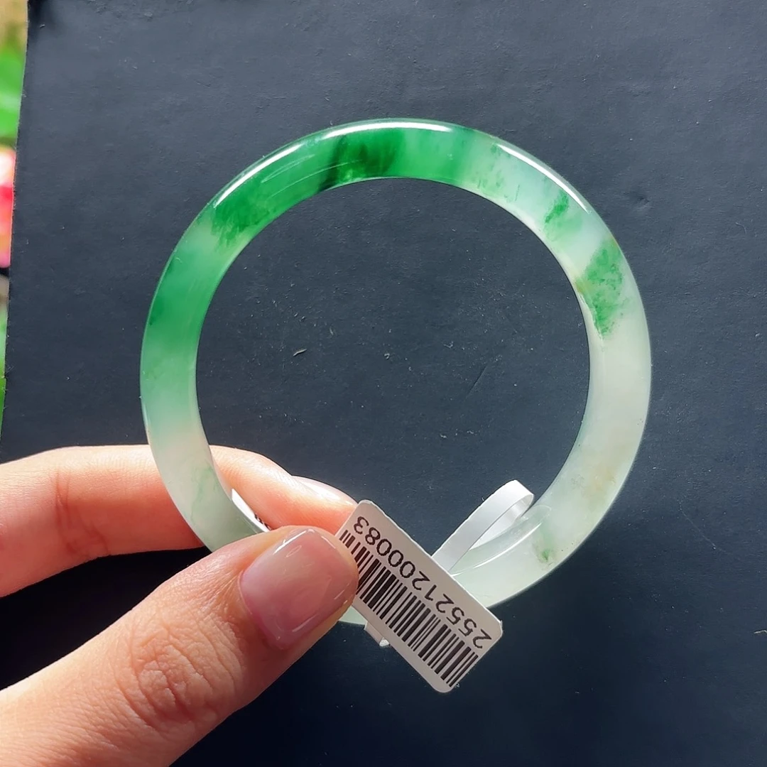 石英质玉（非洲翠）手镯未镶嵌苏苏