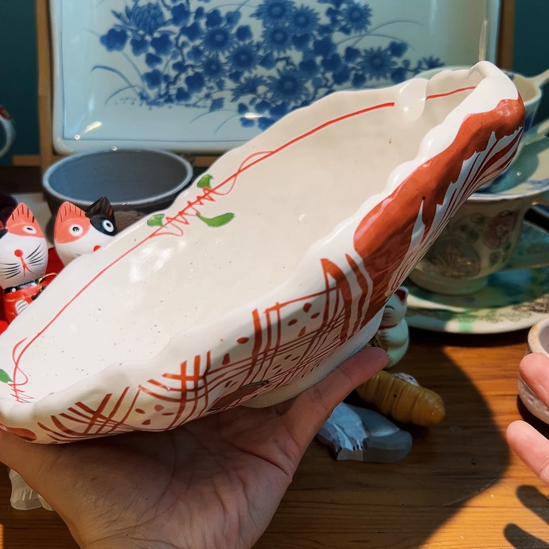 咖啡杯和茶杯是我们学校一