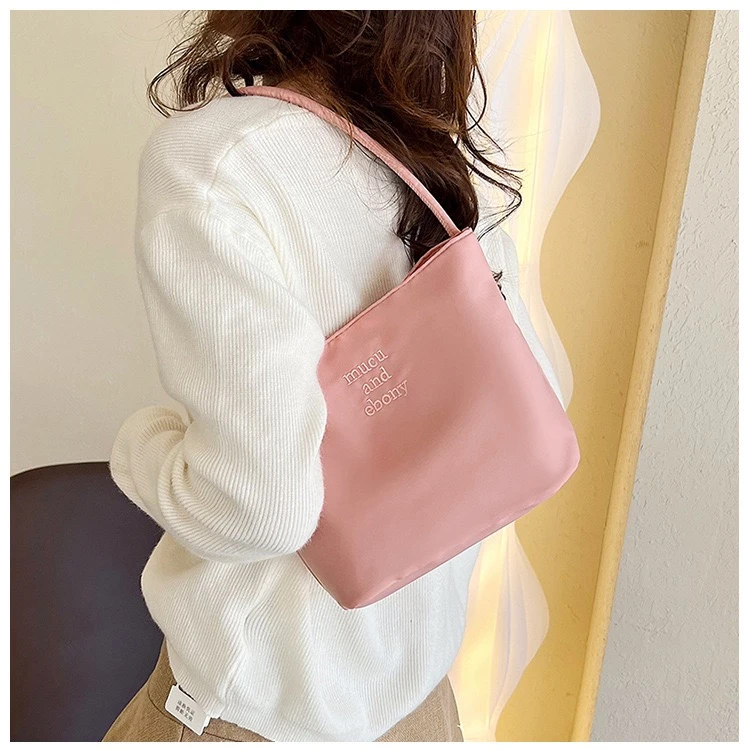 【工厂直销】MUCU AND EBONY小众高级感时尚刺绣尼单肩手提包F611