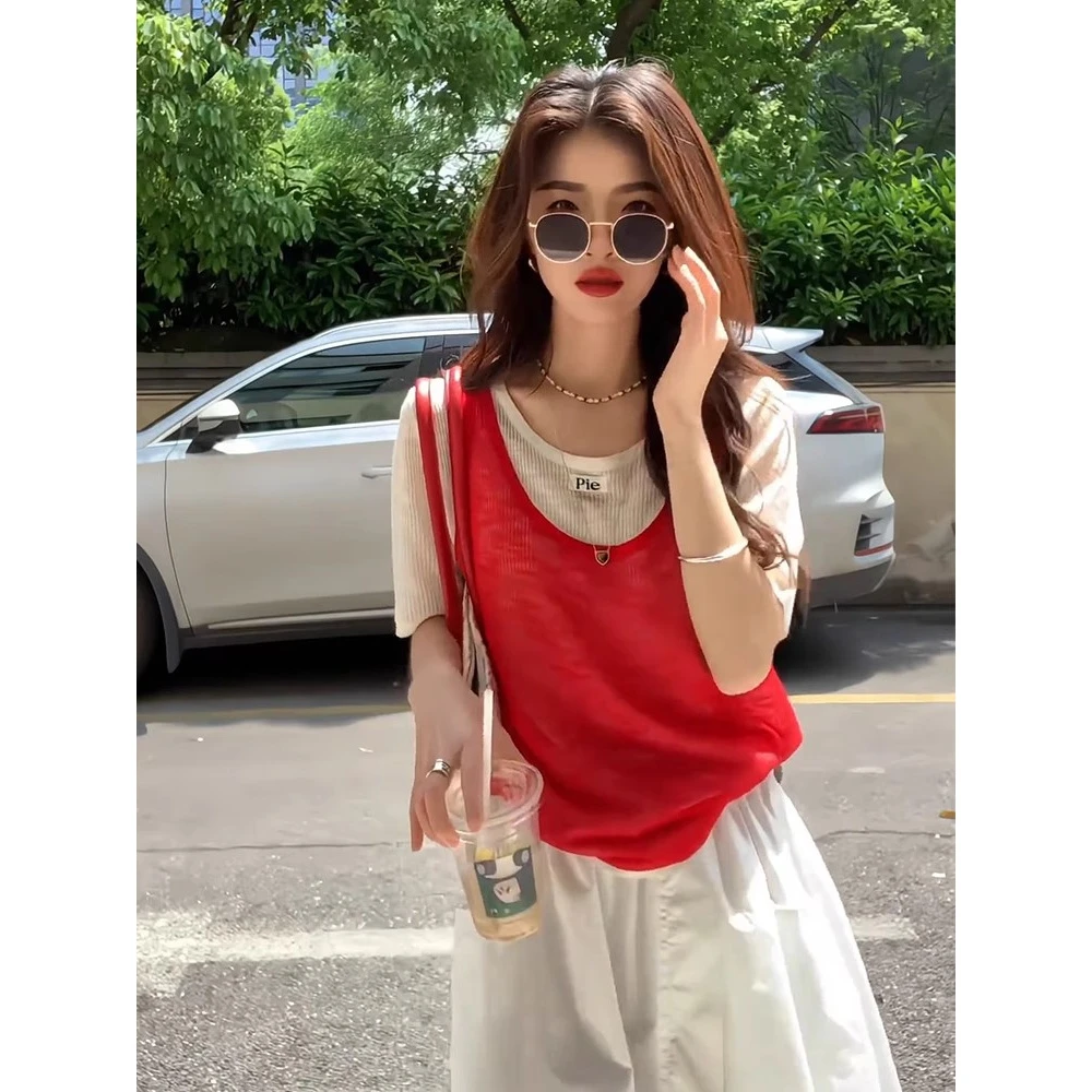 一眼惊艳感！红色两件套吊带上衣女夏针织短袖设计感小众正肩T恤薄
