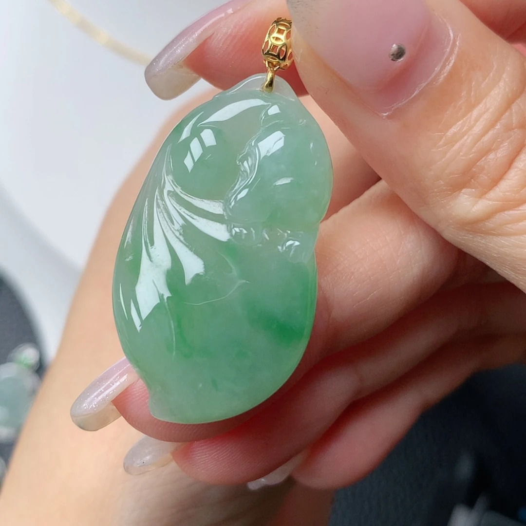 【闪购商品】翡翠18K金镶嵌吊坠(赠链)