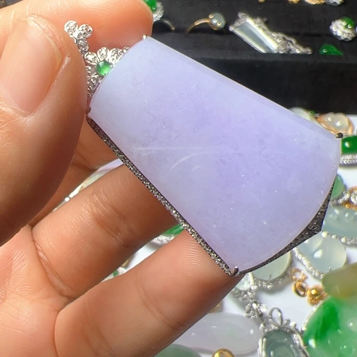 翡翠18K金镶嵌吊坠(不含链)小*郑翡翠吊坠项链