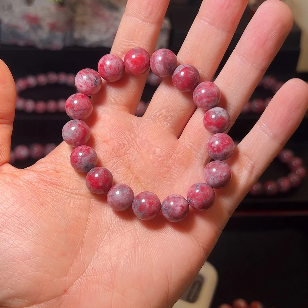 上***。天然辰砂原石手串