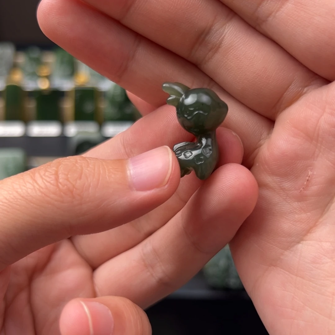 E***叶和田玉未镶嵌挂件