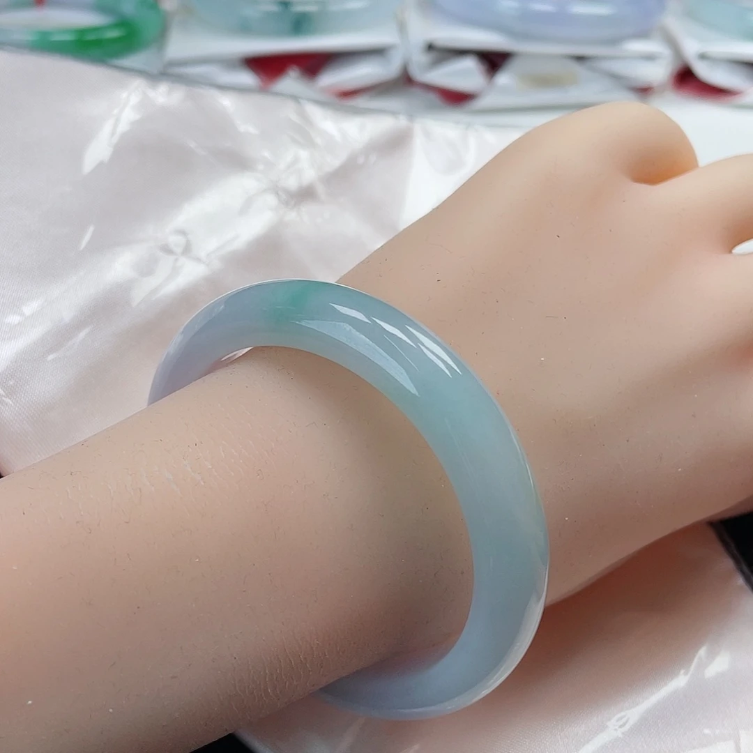 翡翠手镯未镶嵌缅甸翡翠手镯52圈