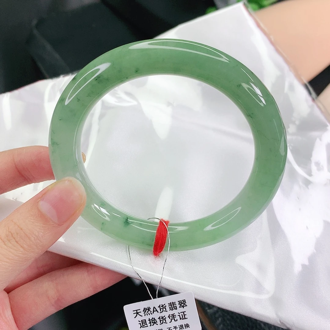 翡翠未镶嵌手镯58圈