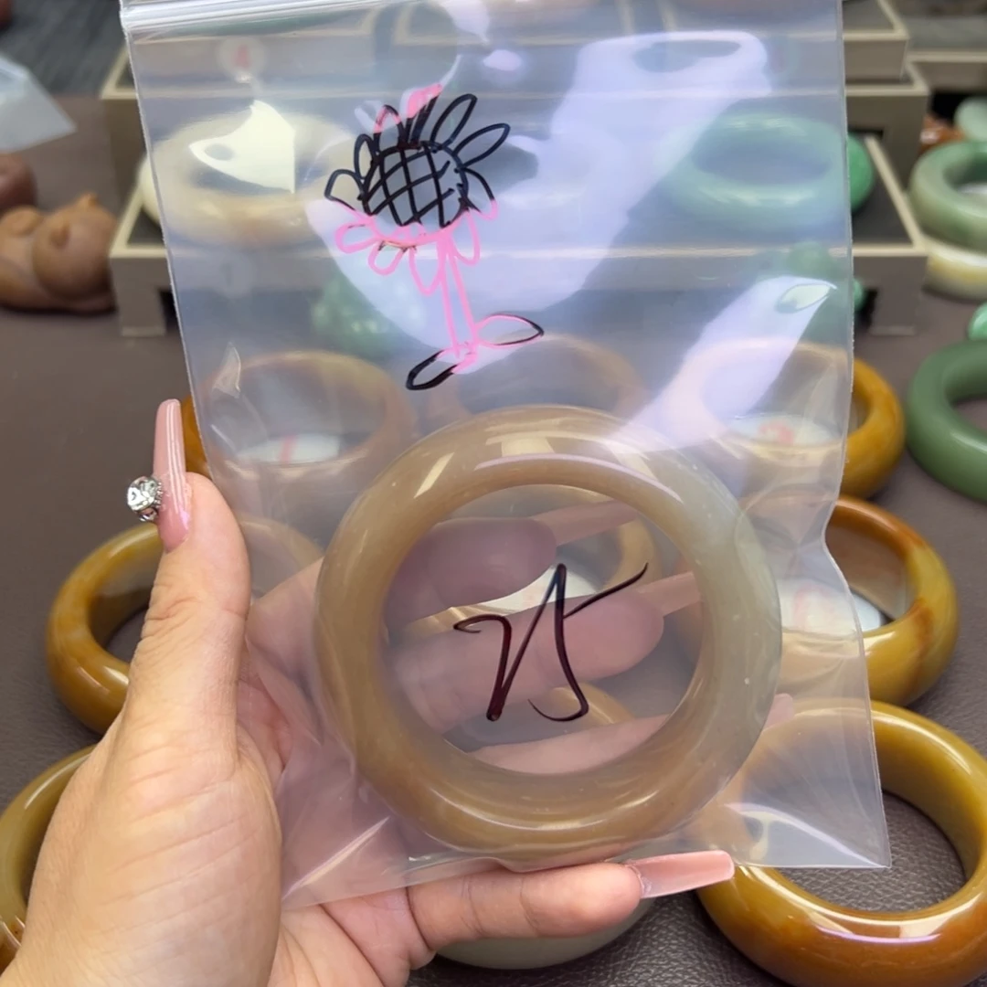 未镶嵌手镯石英岩玉?*?
