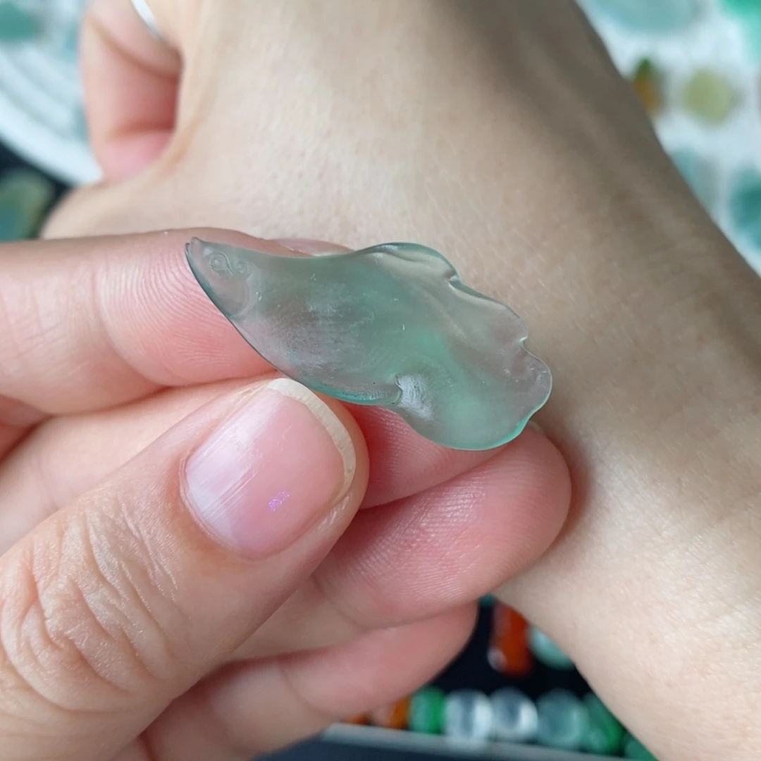 定制翡翠未镶嵌鱼