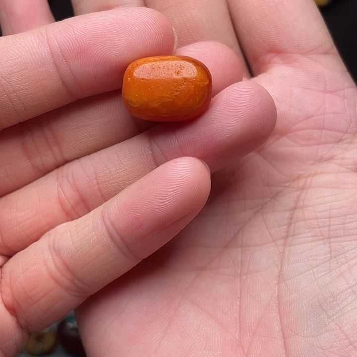 琥珀未镶嵌裸石老蜜蜡桶珠