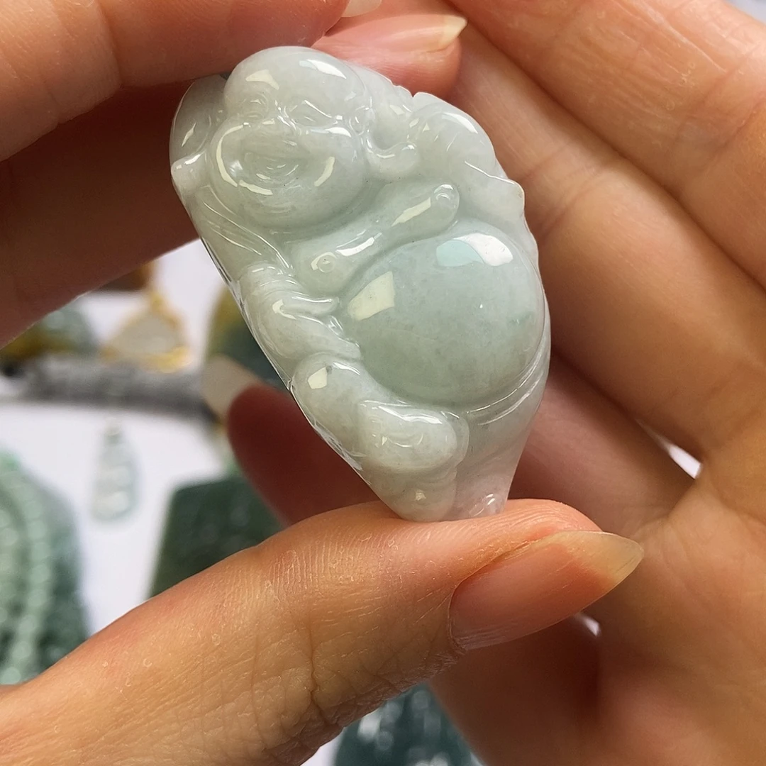 翡翠未镶嵌颈饰佛公