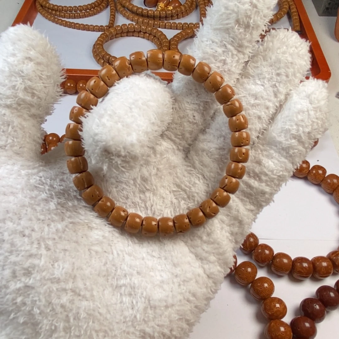 玩***的桃核手串0.8000000000