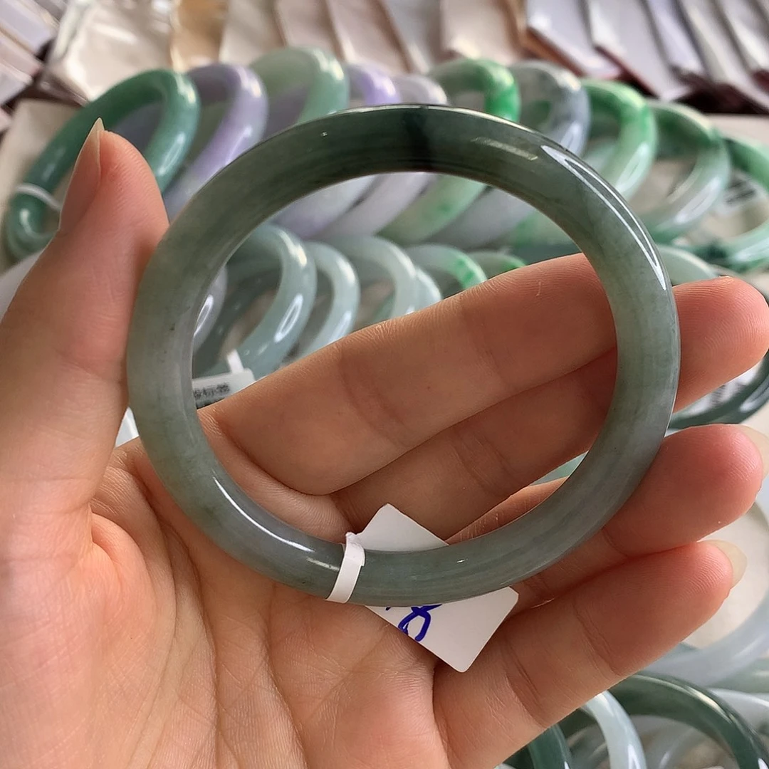 翡翠手镯未镶嵌油青圆条57.5