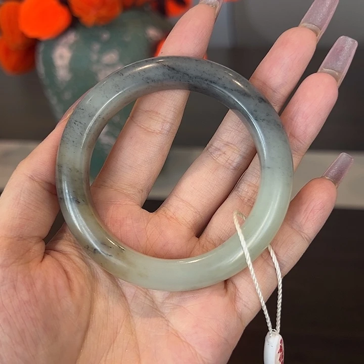 【闪购商品】未镶嵌手镯和田玉加*猫