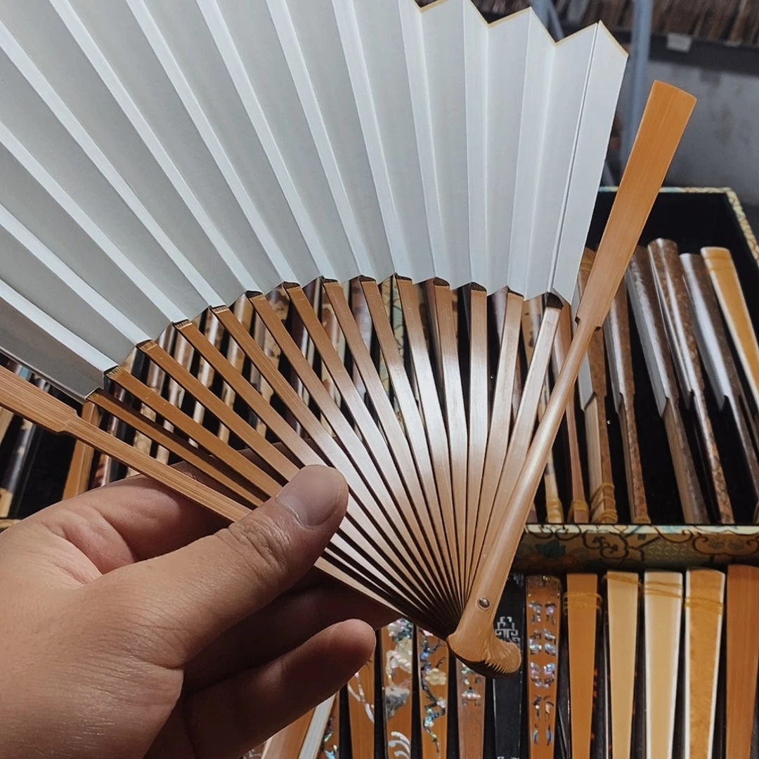 卷***刀扇子6764577657899