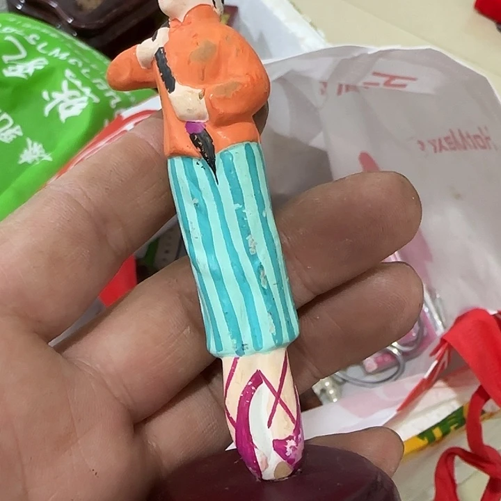 譬***然扇子gughhhvhbbbbbbv