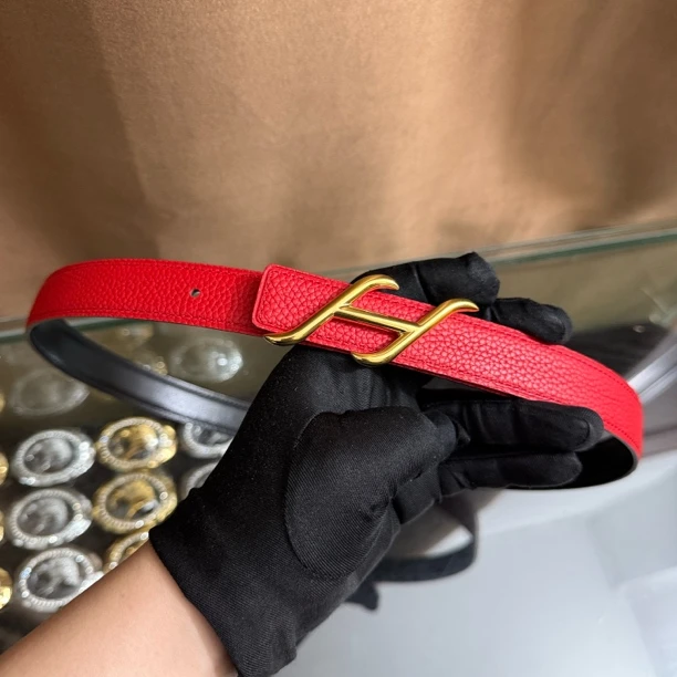 新款女士高档皮带休闲工字扣H扣牛皮腰带潮流时尚休闲百搭韩装饰