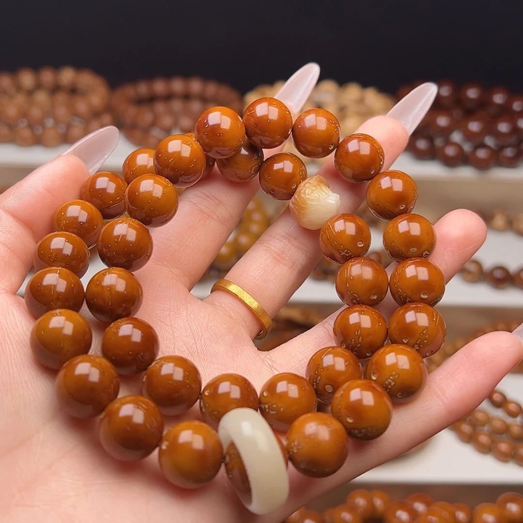 紫金鼠吊坠12手持