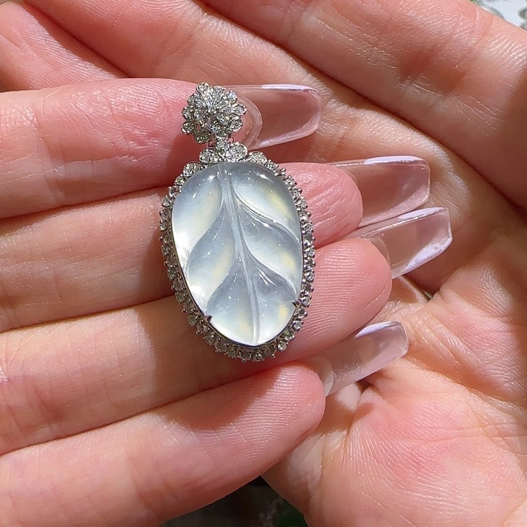 【闪购商品】翡翠18K金镶嵌颈饰文*天然缅甸A货翡翠