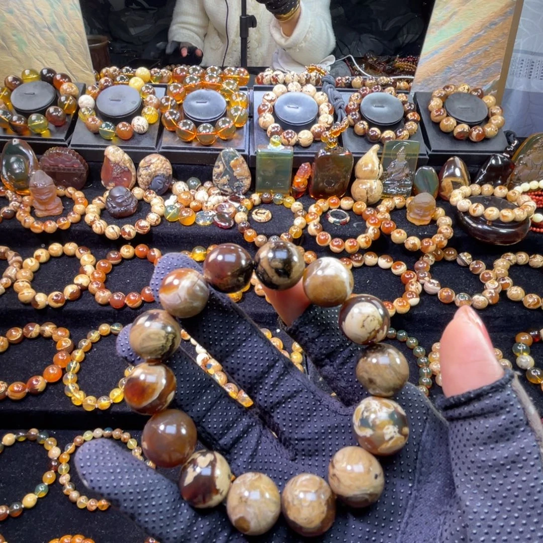 琥珀未镶嵌手链溶洞15