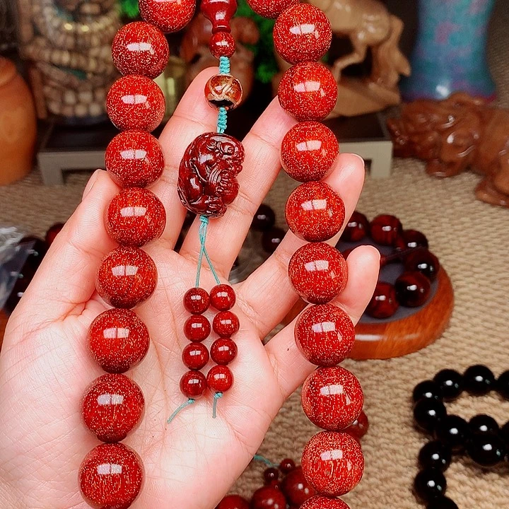 檀香紫檀（小叶紫檀）桃1.8红手持