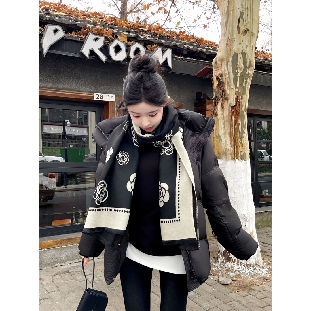 山茶花围巾女款爆款2025新款服饰配件漂亮洋气礼物送女生披肩围脖