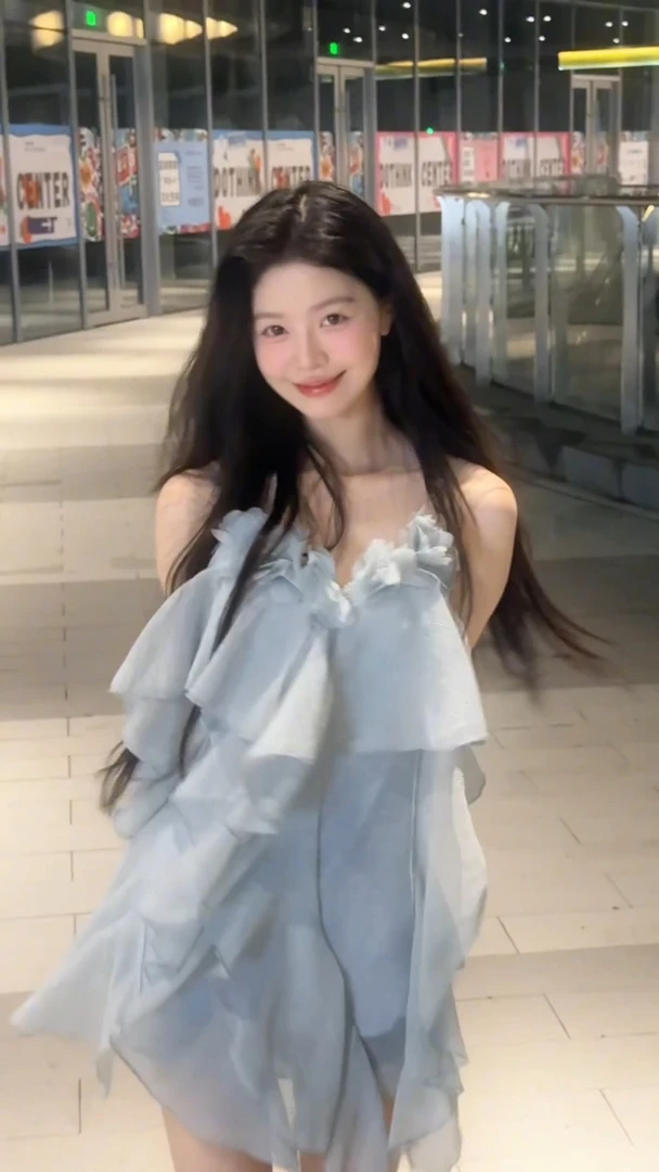 蓝色荷叶边吊带连衣裙女夏季立体花朵雪纺裙子小个子a字蛋糕短裙