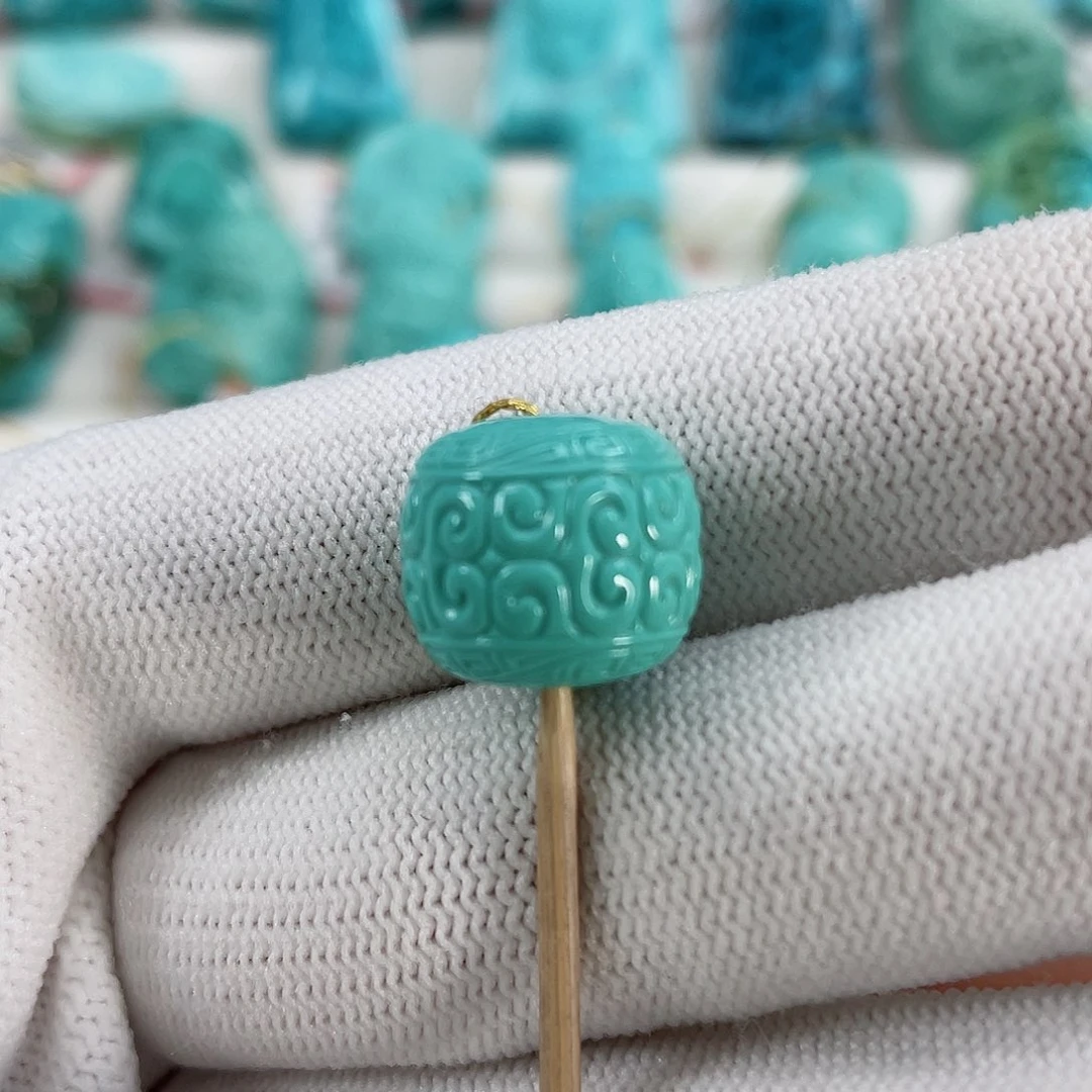 绿松石颈饰未镶嵌