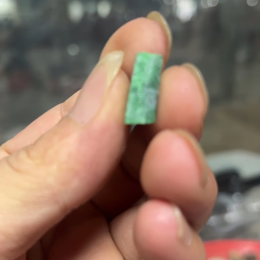 翡翠挂件未镶嵌毛