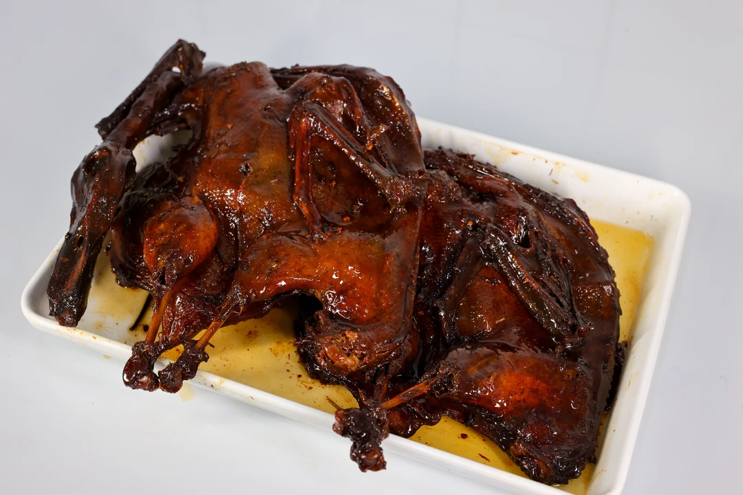 仙桃地道风味新鲜现杀罗老幺宫禽酱板鸭