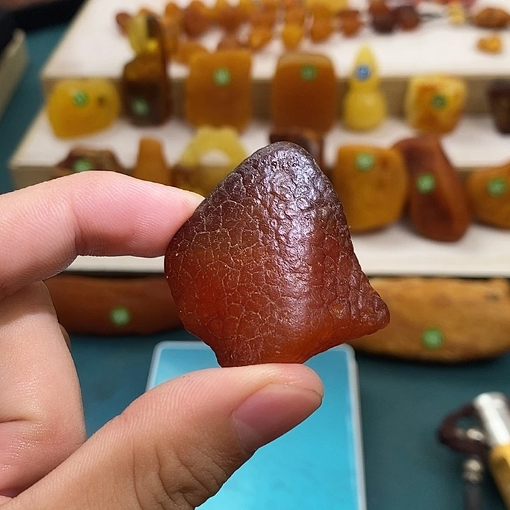 琥珀未镶嵌珠宝奇石