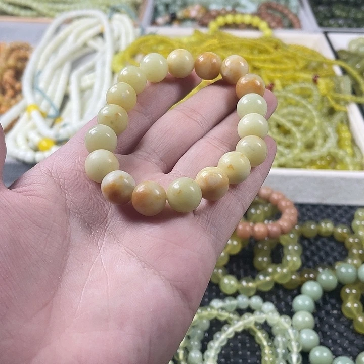 蛇纹石玉未镶嵌手链