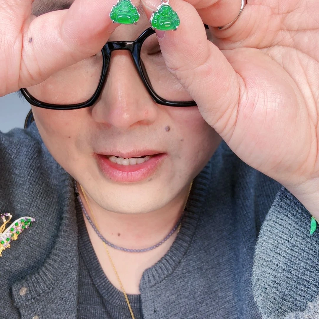 翡翠颈饰未镶嵌一对