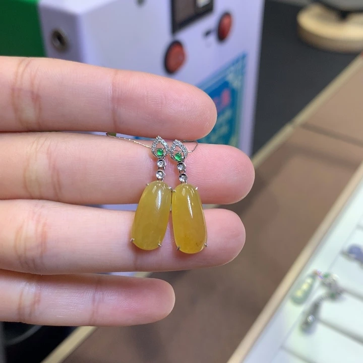 颈饰18K金镶嵌翡翠翡翠