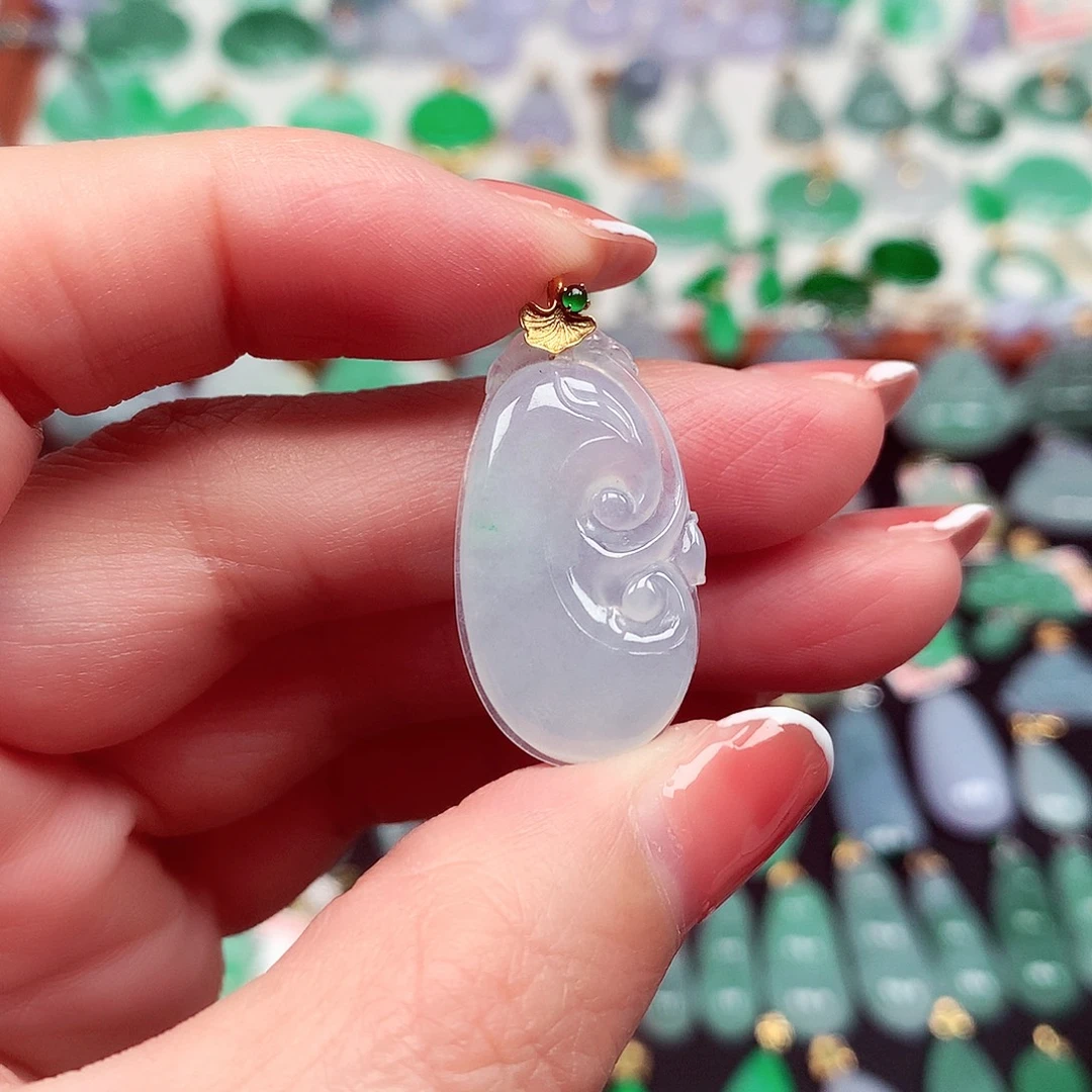 翡翠18K金镶嵌颈饰