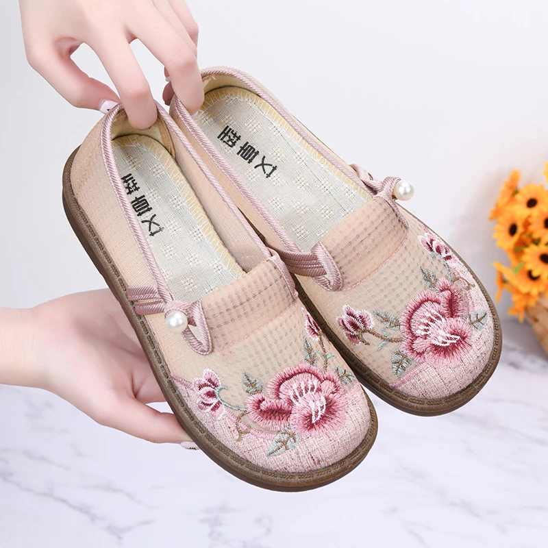 新款女透气植物花卉老布鞋舒适布鞋绣花鞋软底妈妈鞋古风绣花布鞋
