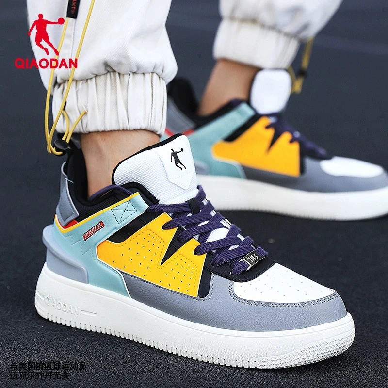 【白蛇】乔丹运动板鞋2025情侣百搭休闲低帮潮流软底跑步时尚小白鞋