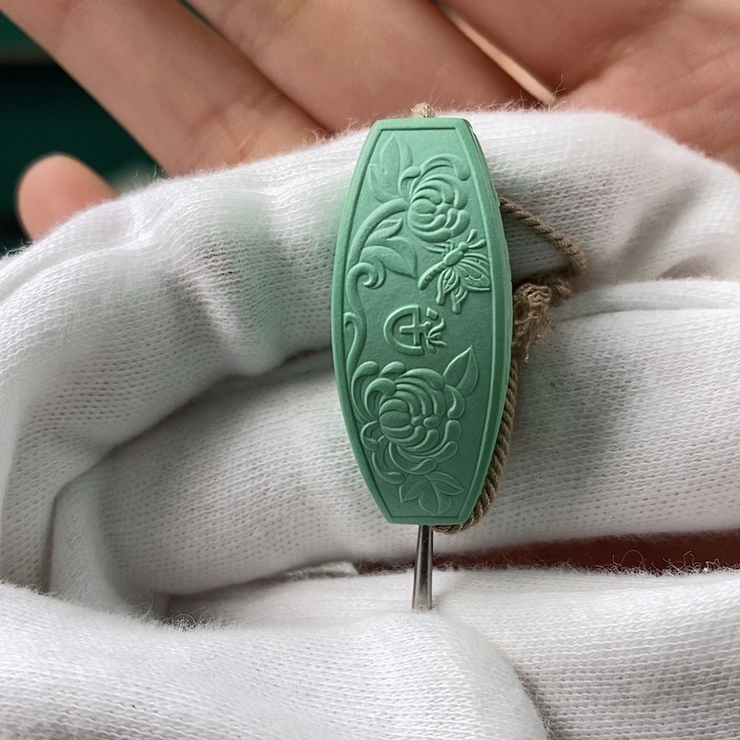 绿松石未镶嵌挂件