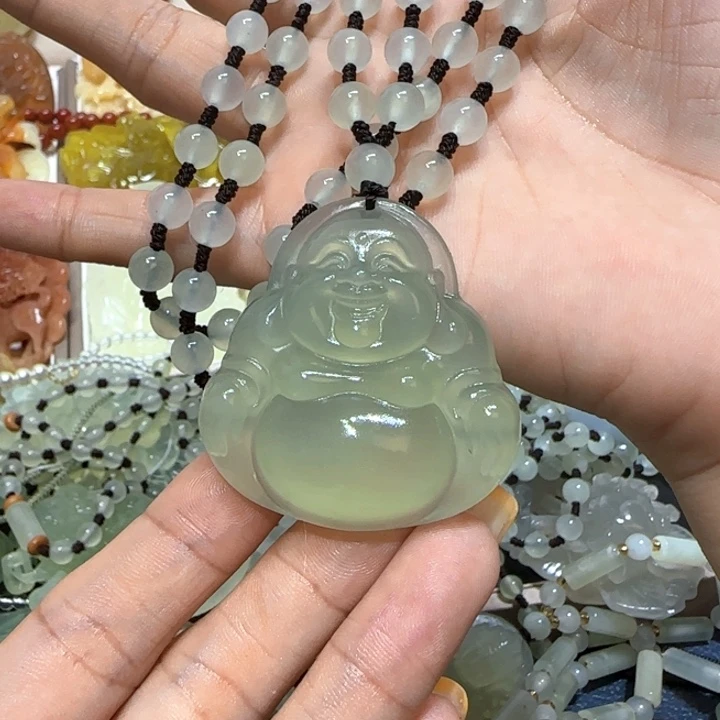 未镶嵌蛇纹石玉吊坠