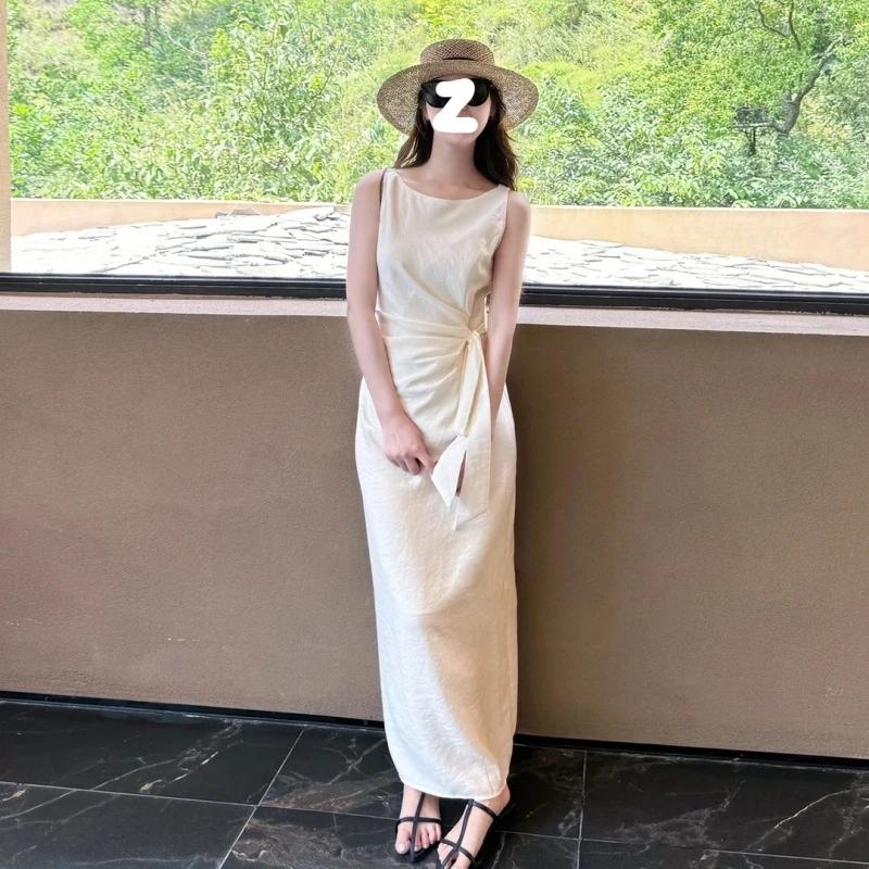 轻奢优雅无袖背心连衣裙女2025夏季新款高级感收腰显瘦通勤长裙子