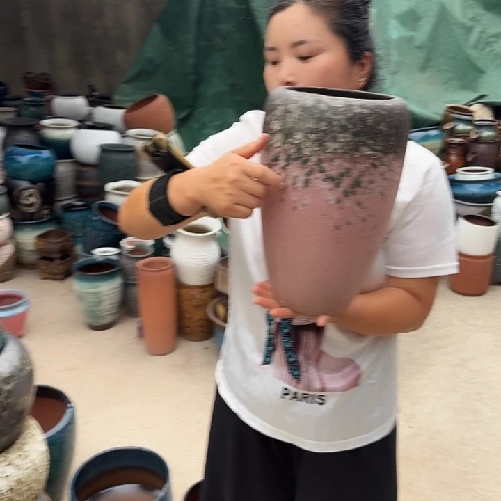 口17高32瑕疵一个盆子。