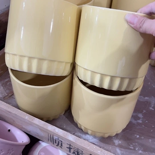 多肉绿植陶瓷花盆9.9包邮，有孔