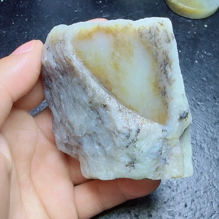 和田玉（糖玉）未镶嵌珠宝奇石