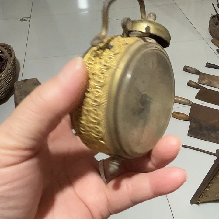 孤***人20251014小闹钟一个