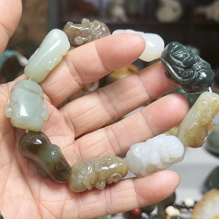 和田玉颈饰未镶嵌