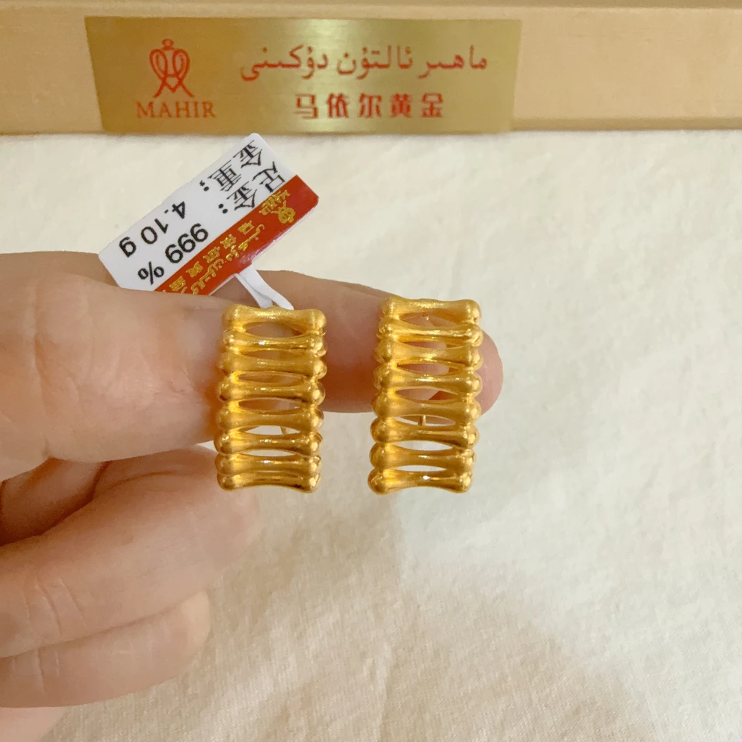 足金耳环4.10克（940/克）