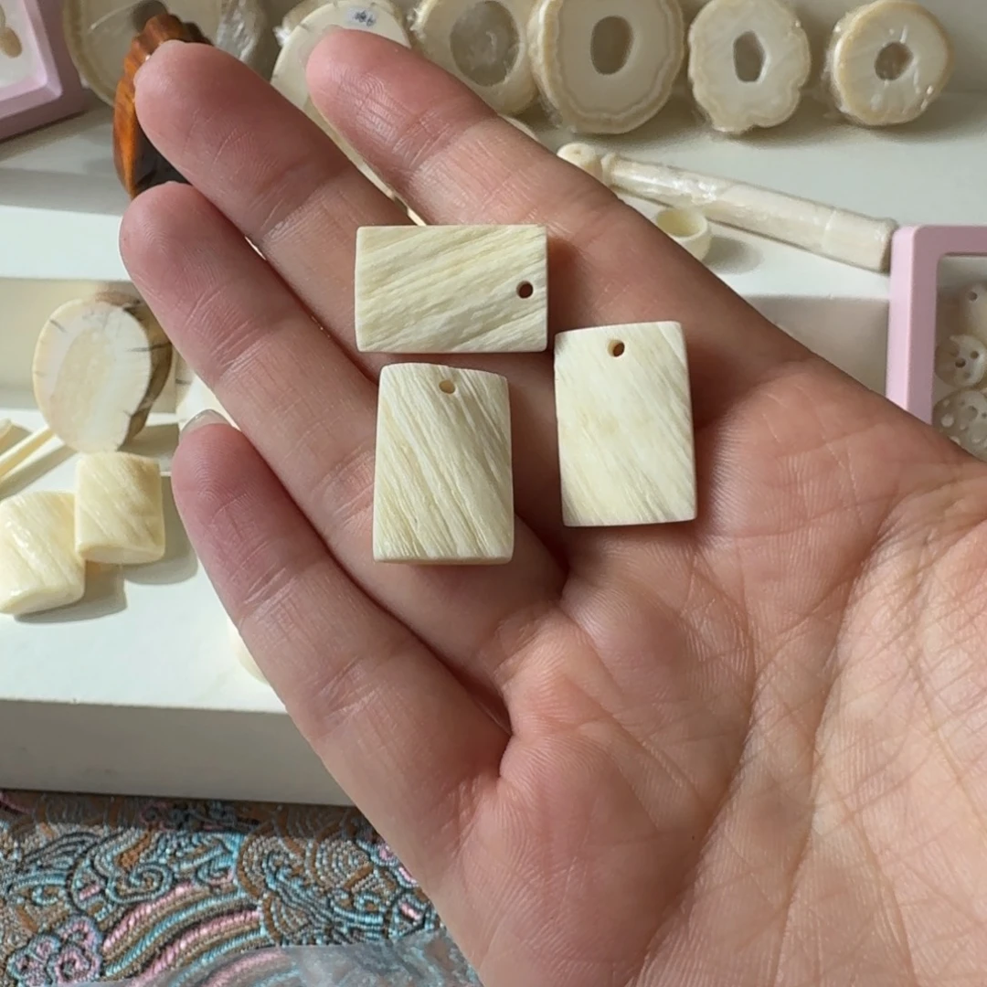 琉璃/树脂/塑料类独牌子
